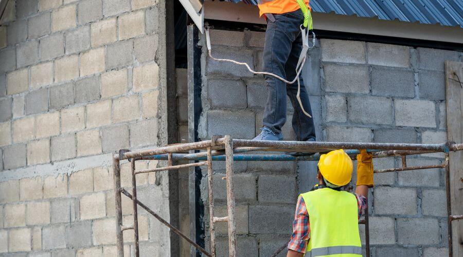 Expert Emergency Roof Repairs services in Lumberton, MS
